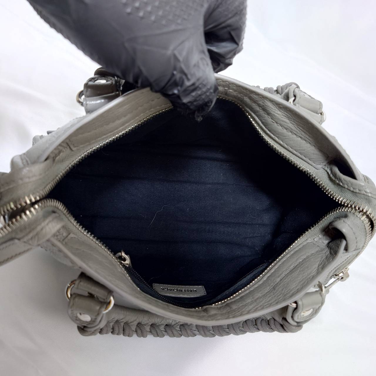 BALENCIAGA(バレンシアガ） ミニシティ クラシックシティバック ２wayバック  グレー スト付き