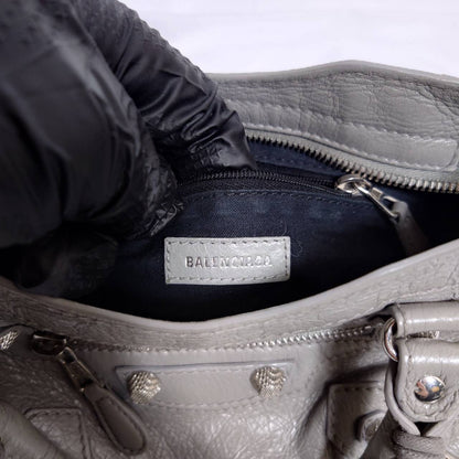 BALENCIAGA(バレンシアガ） ミニシティ クラシックシティバック ２wayバック  グレー スト付き
