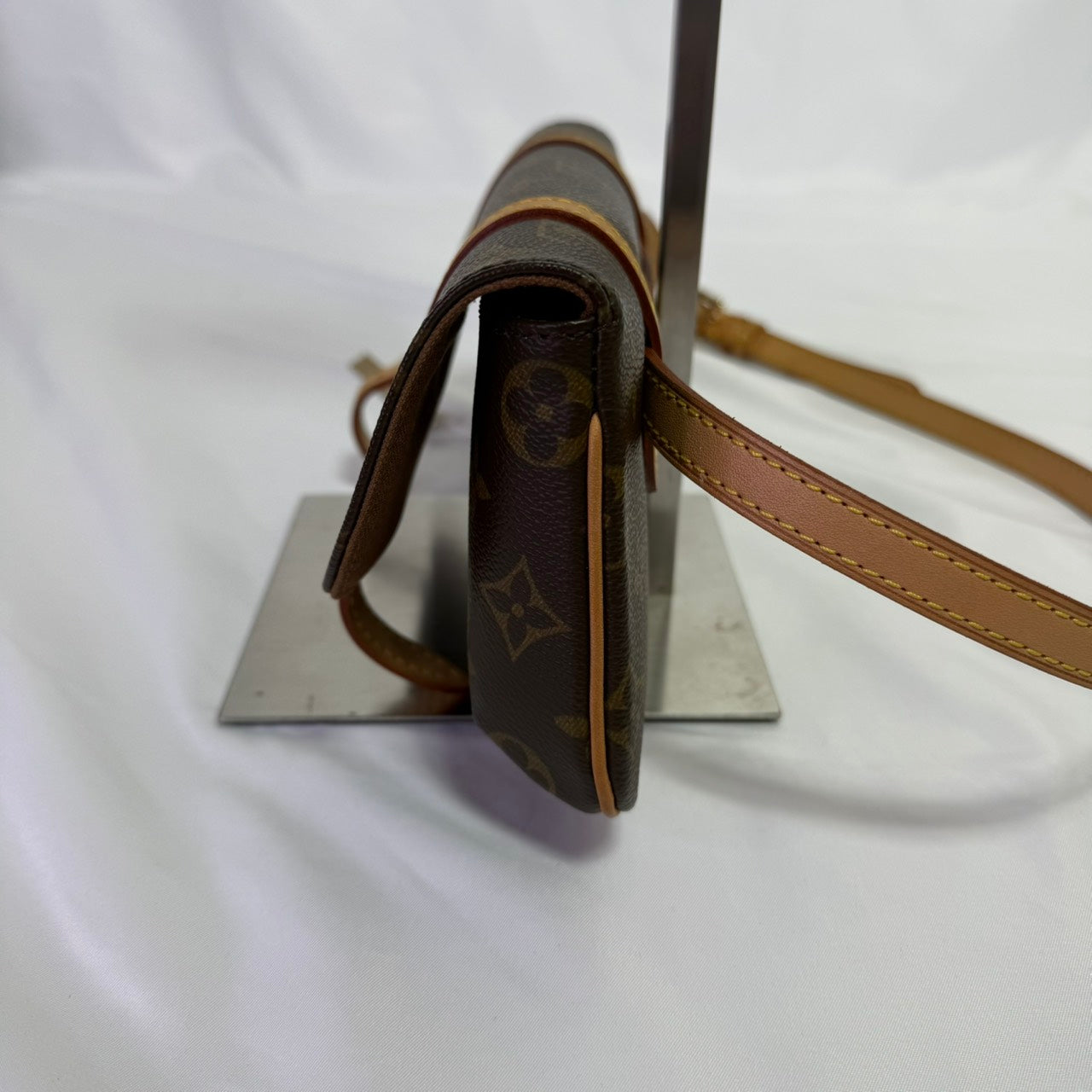 LOUIS VUITTON. ルイヴィトン(モノグラム　ポシェット　マレル) コレクション 希少品ルイヴィトン ポシェット マレル 廃盤品